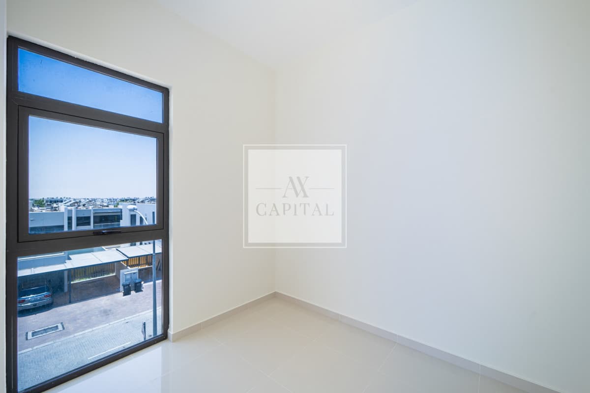Single Row | Vacant| Large Layout | Maid Room - 2