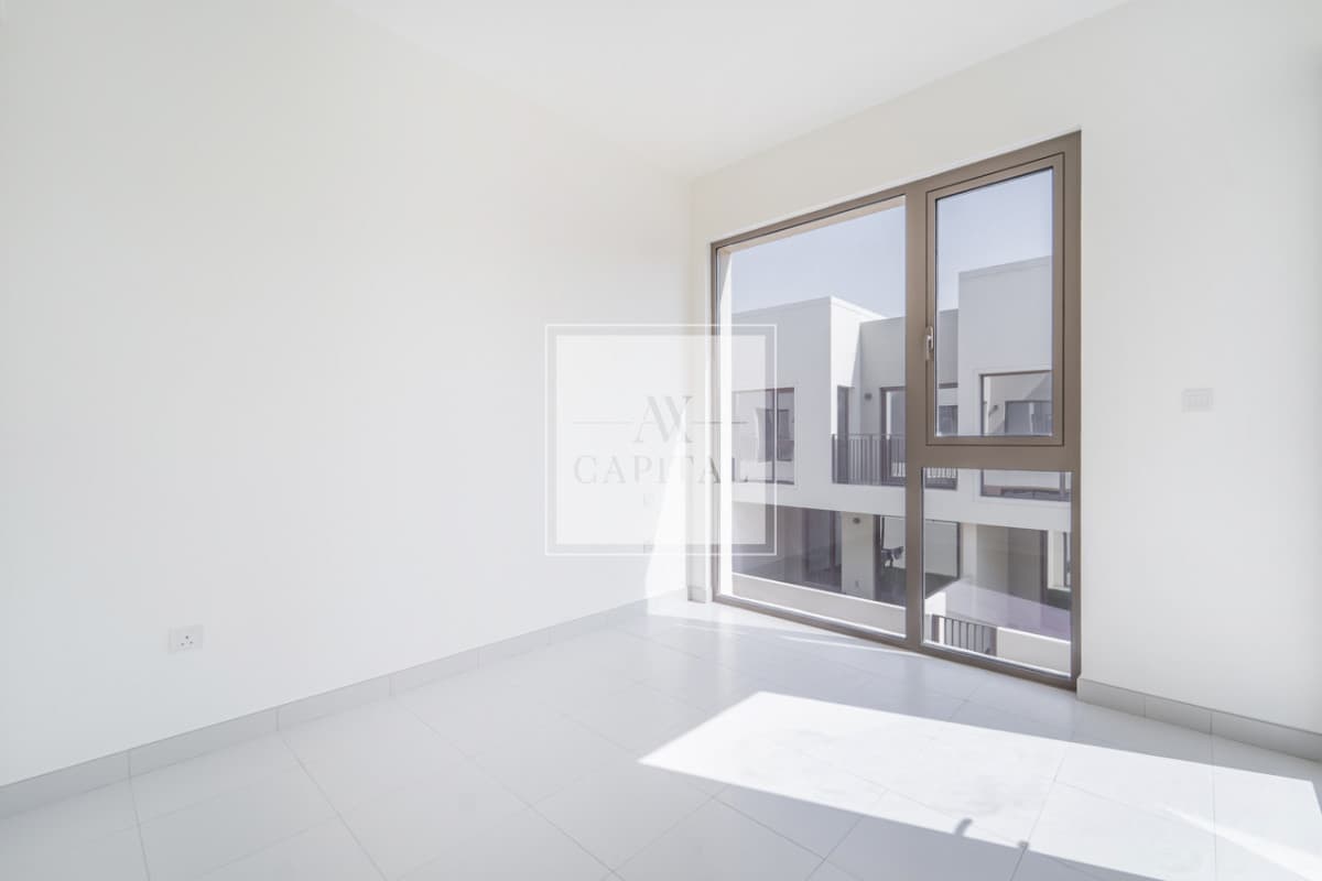 Landscaped Garden | Near Amenities | Chiller Free - 3