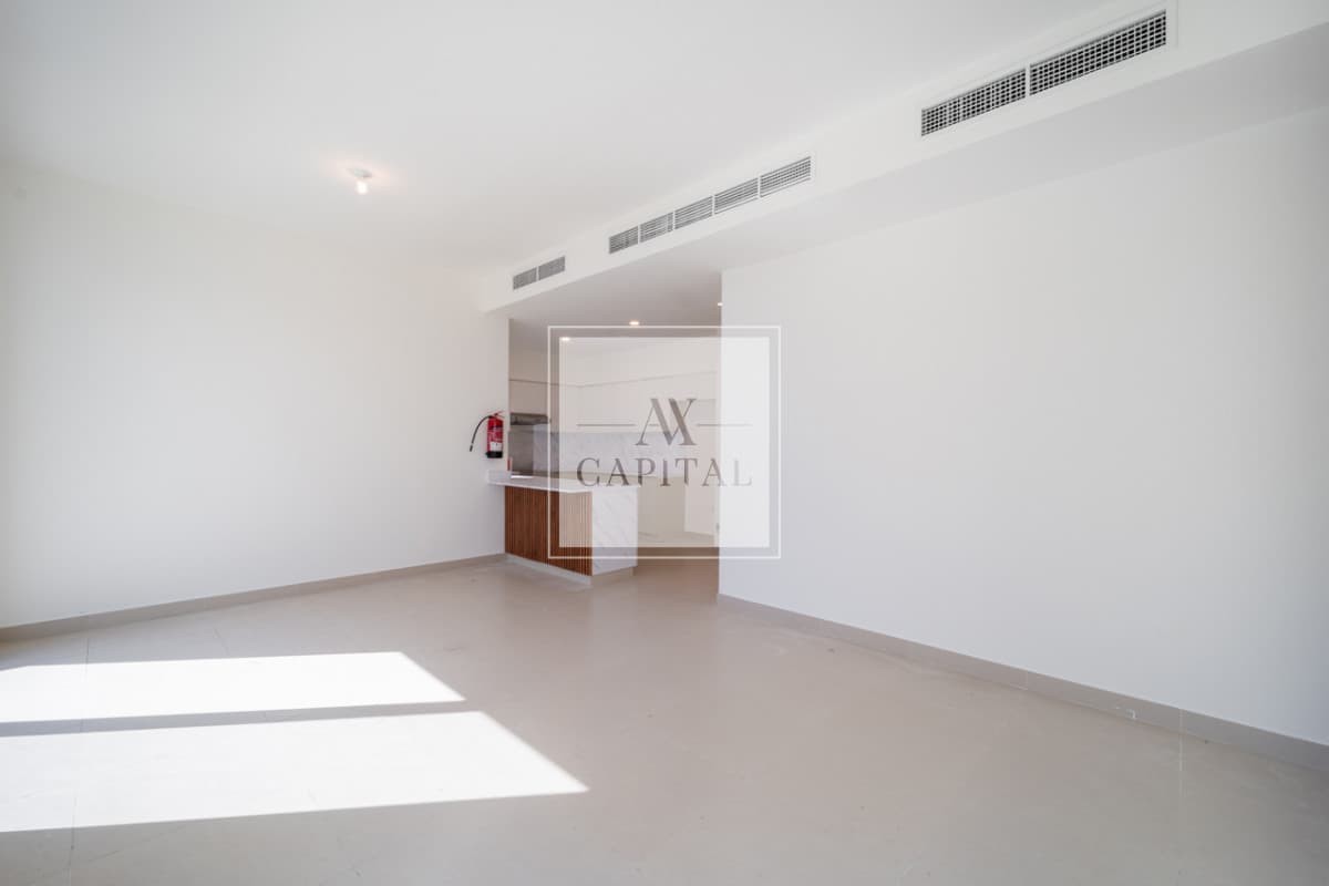 End Unit | Largest Plot | Vacant Now - 2