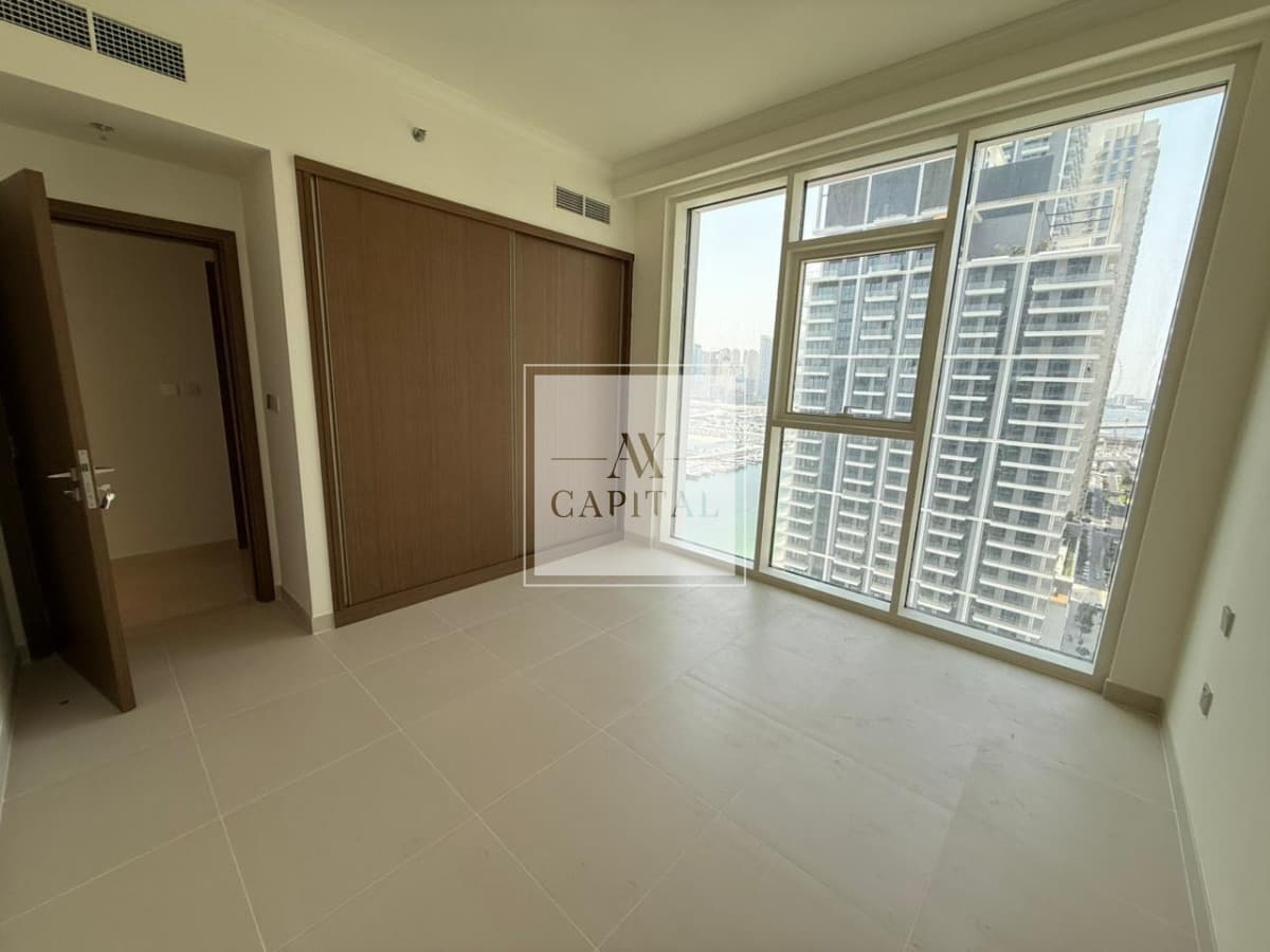 Modern 1BR | Prime Location | Emaar Beachfront - 2