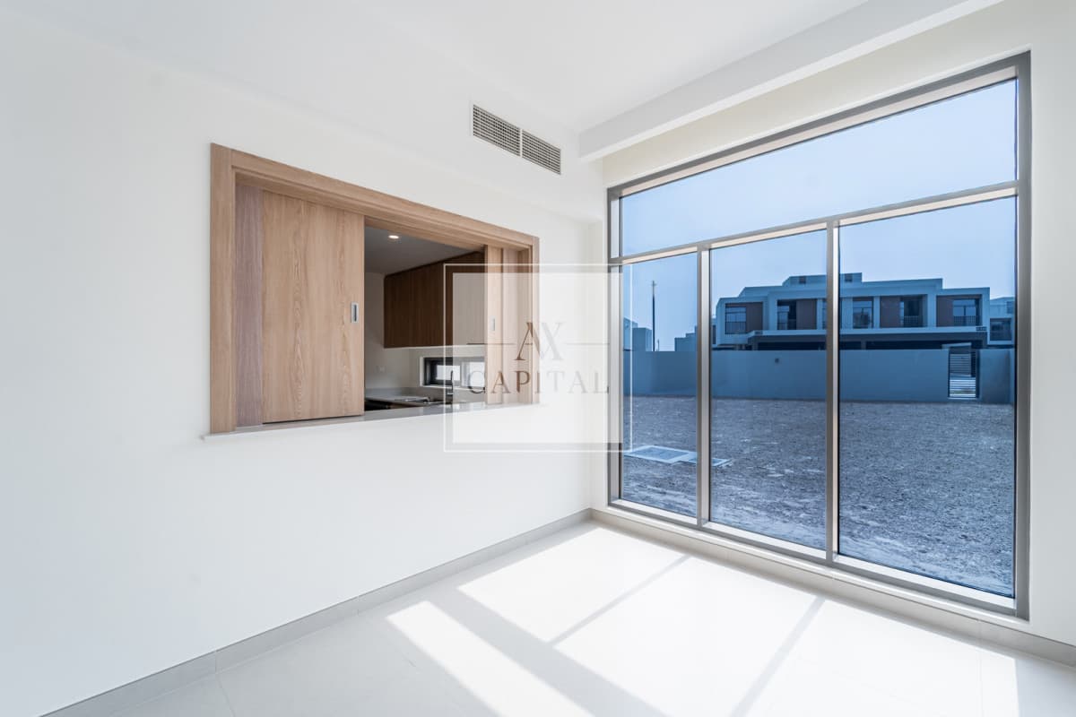 1 of 1 | Largest Plot | Corner Unit | Landscaped - 2