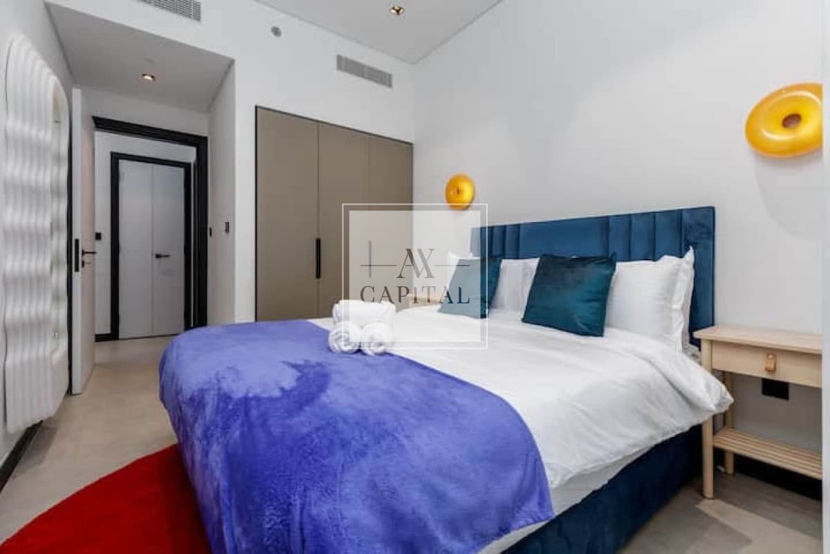 Fully Furnished | Burj and Canal View | Vacant - 3