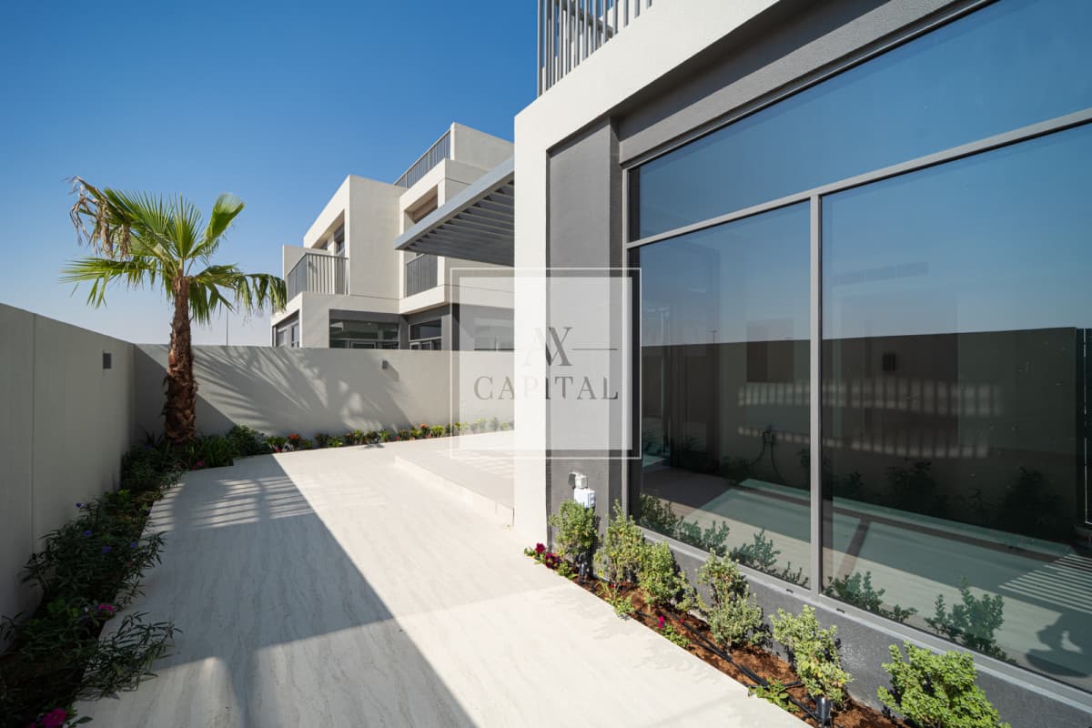 Single Row | Lake View | High-End Landscape - 3