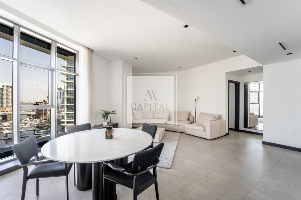 Canal and Burj Khalifa View | Modern furnishing - 3