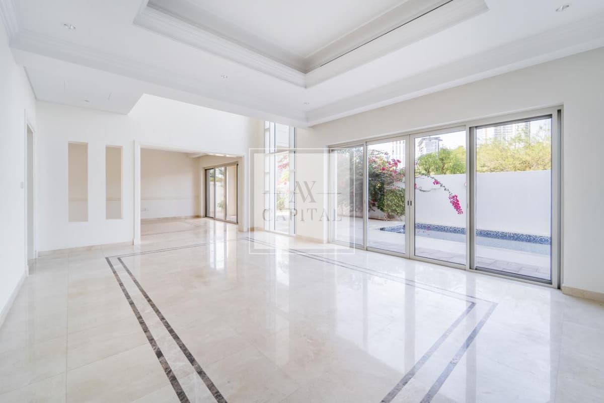 Contemporary Inspired | 4 Beds Villa | Near Club - 3