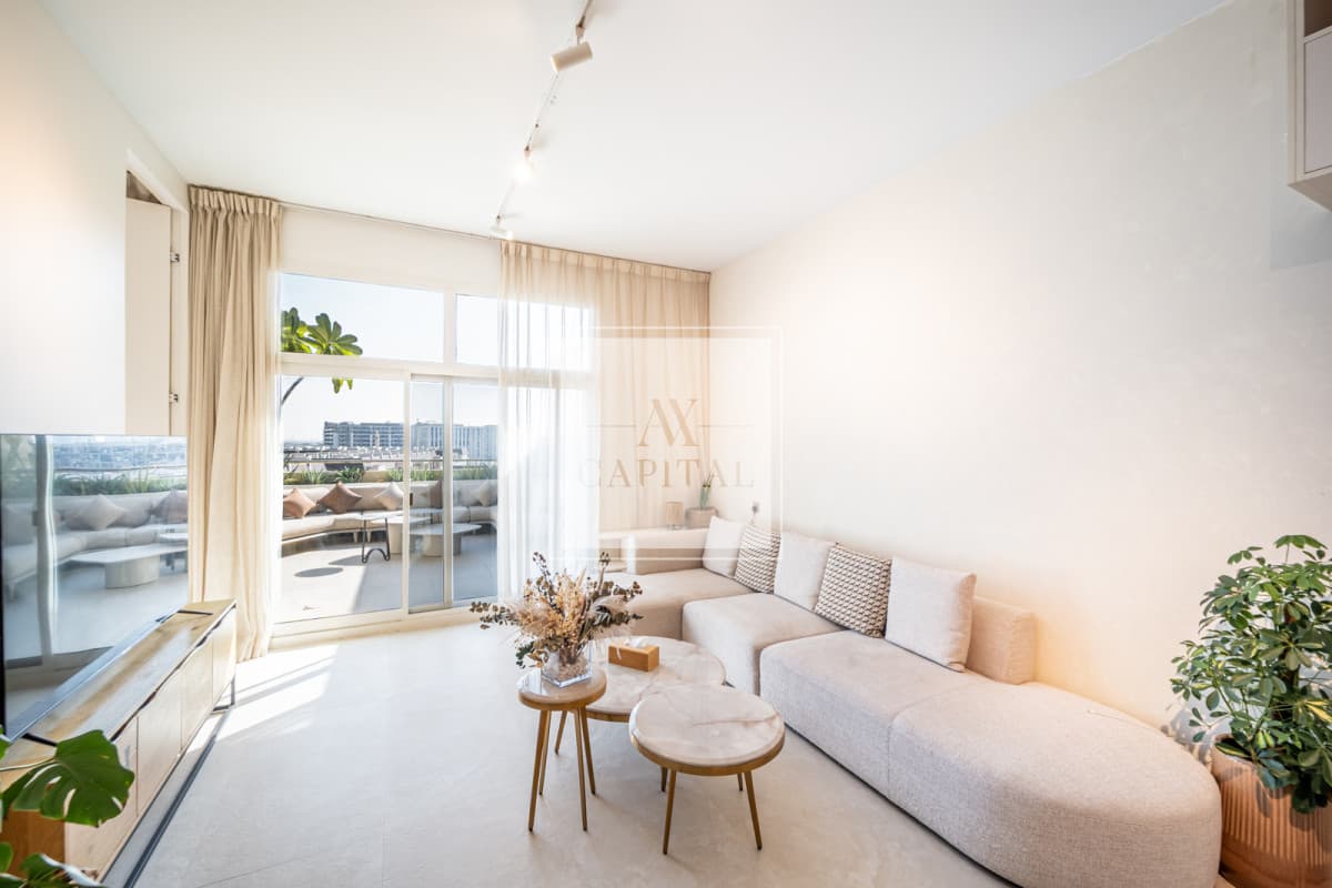 VOT | Upgraded | Fully Furnished | Spacious - 1