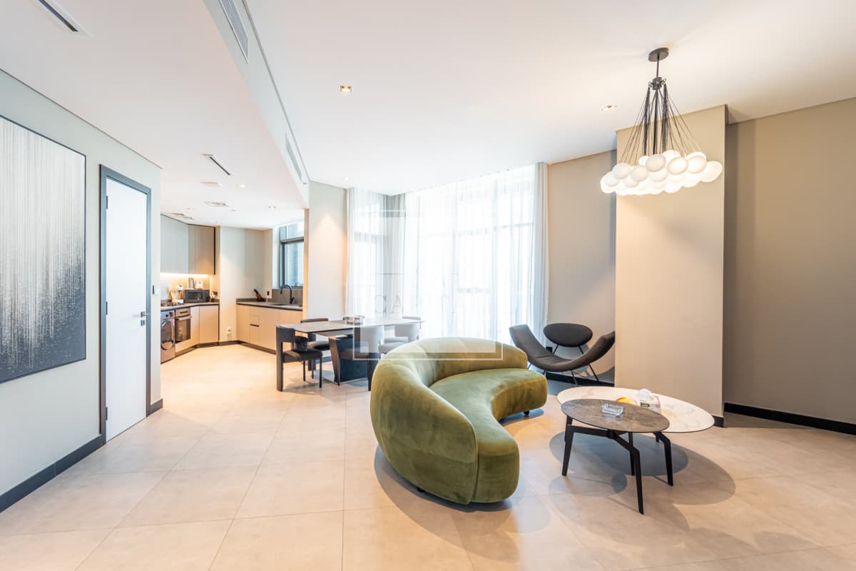 Burj Khalifa and Canal View | High Floor | Modern - 2