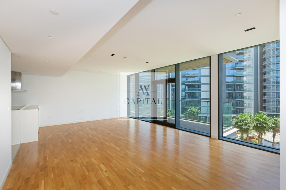 Well priced | Partial Sea View |Vacant on Transfer - 2