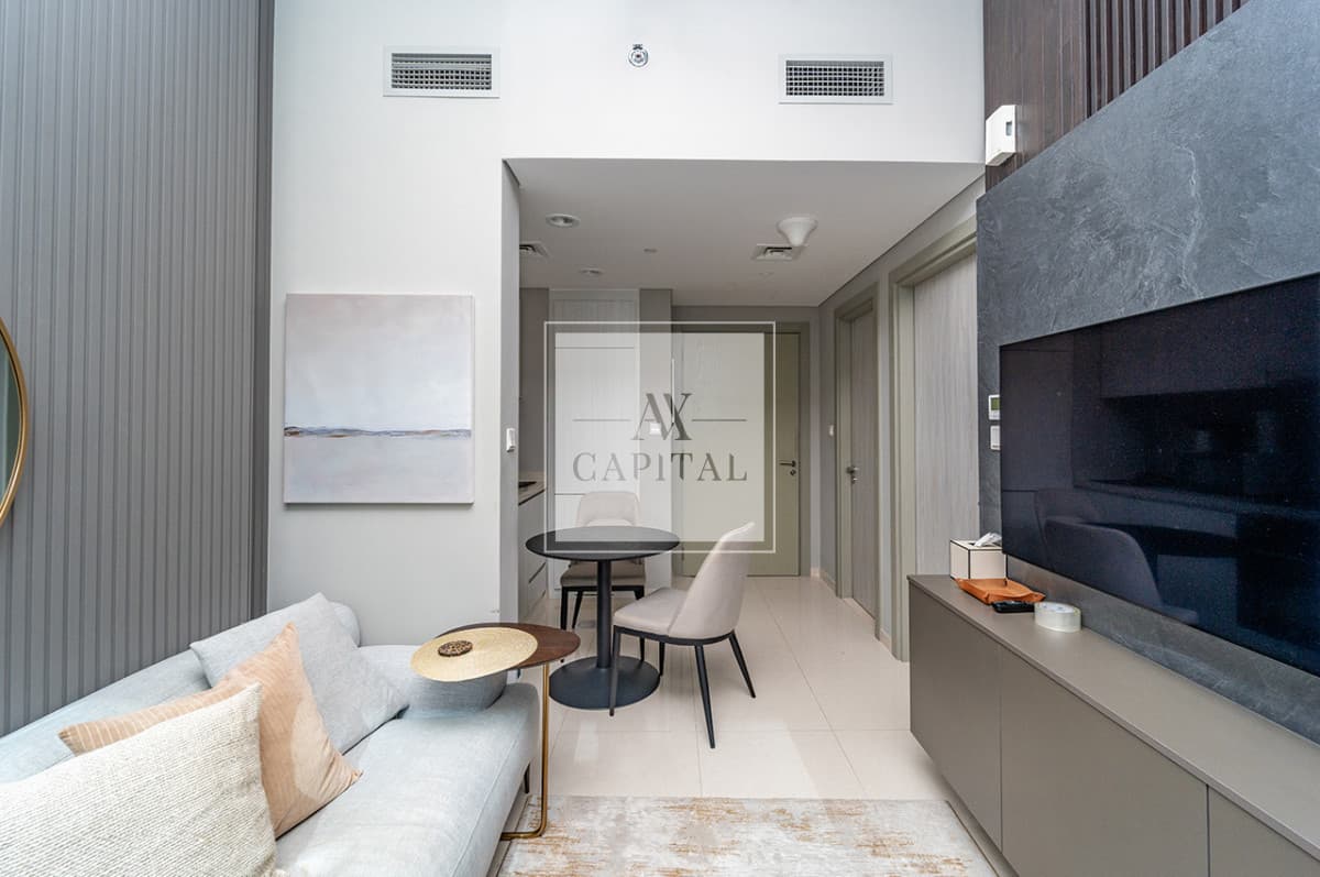 Bright and Vacant | Exclusive | Ready to Move - 3