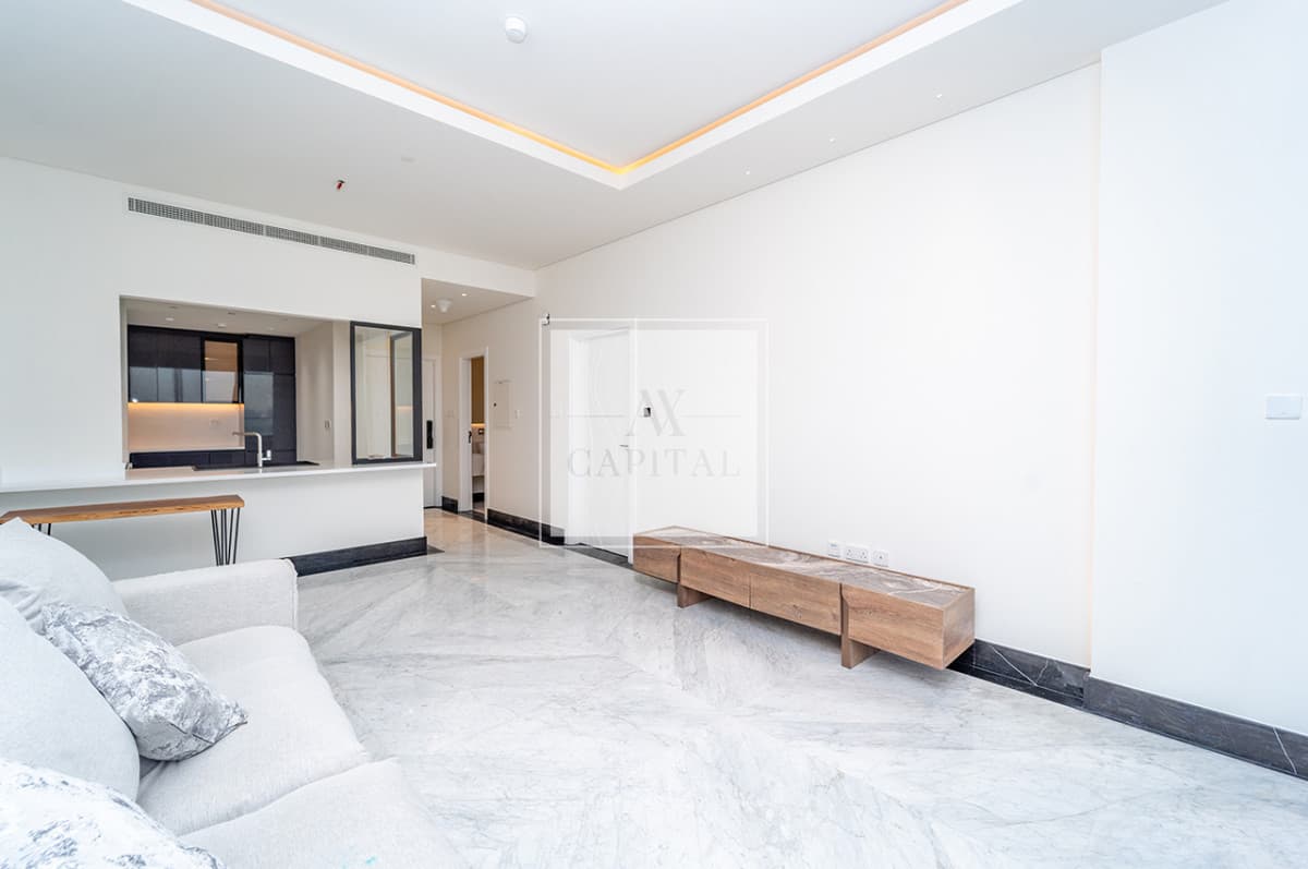 Vacant 1 BR | High end Facilities | Prime Location - 3