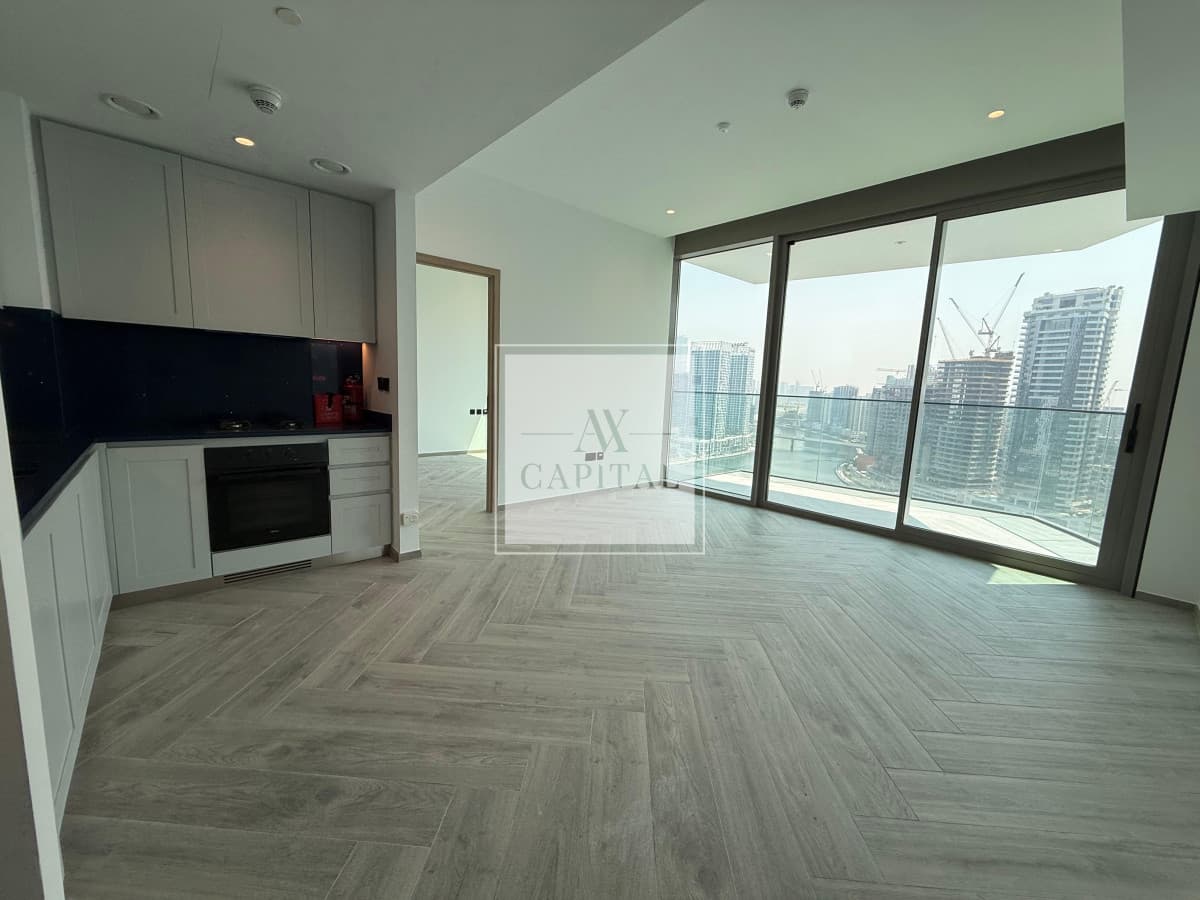 Peninsula Three | Canal View | High floor - 3