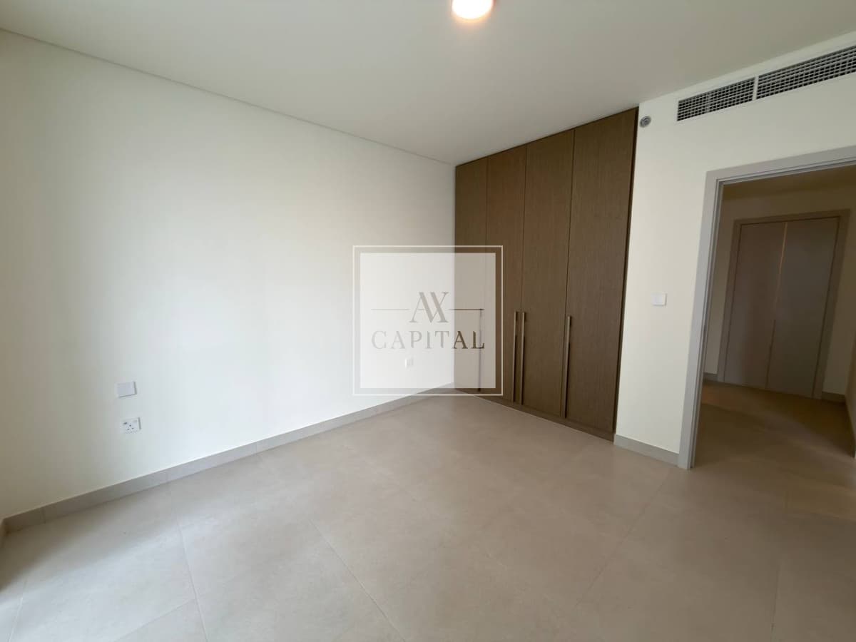 Brand New 1BR | Beachfront | Harbour View | Beach - 2