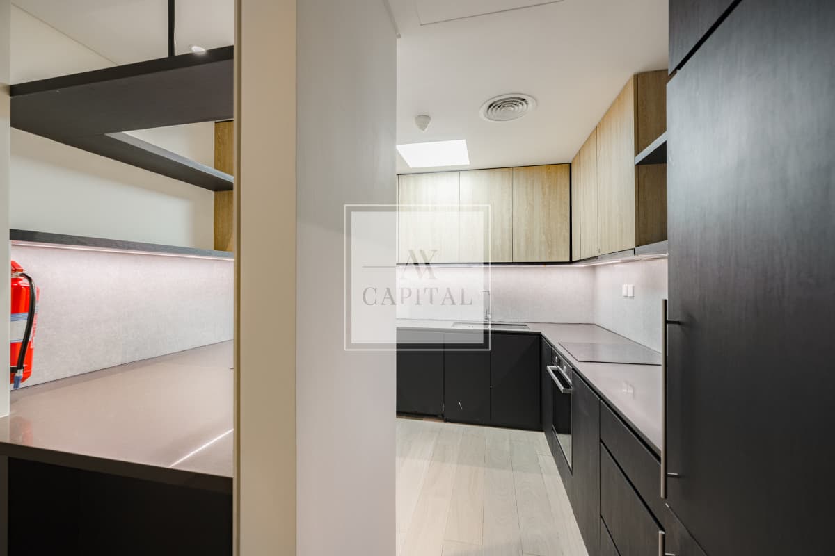 Luxury 2BHK | Chiller Free | Vacant | Unfurnished - 3