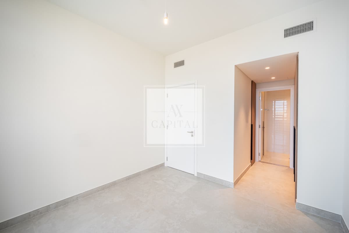 Spacious | 2BR plus Study | Marina and Park View - 3