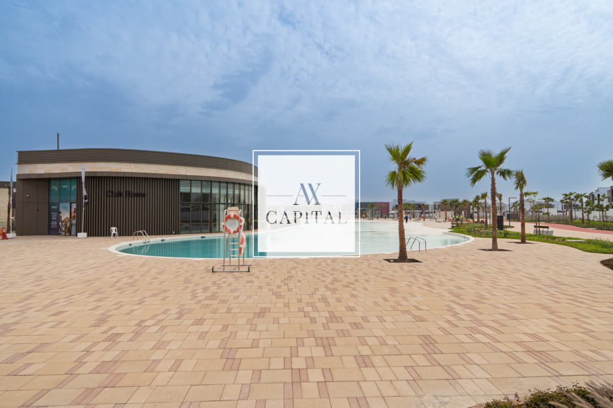 Single Row | Closed Kitchen | Near Amenities - 3