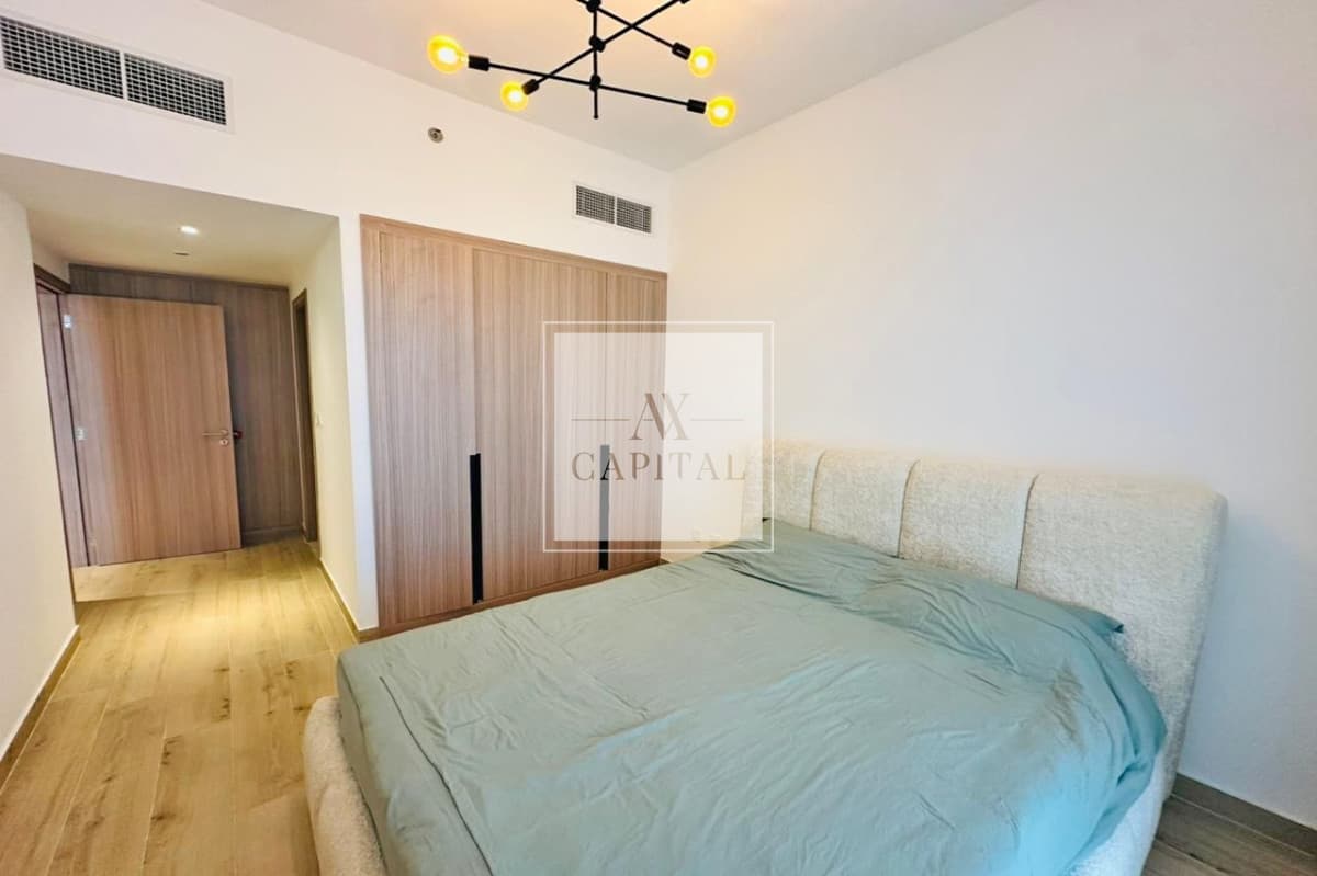 Bright 1BR+Study for Rent | Prime JVT Location - 3