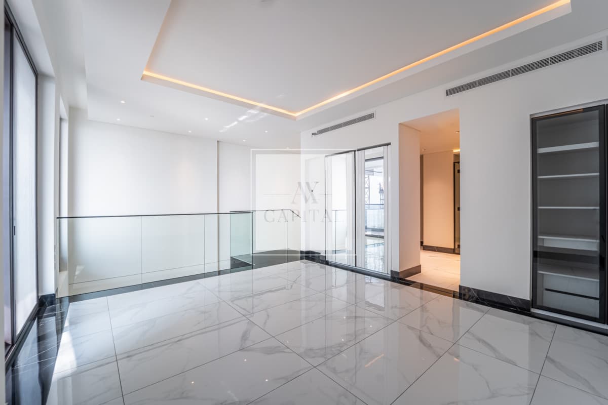 Spacious Layout | 1BR Duplex | Jacuzzi - 2