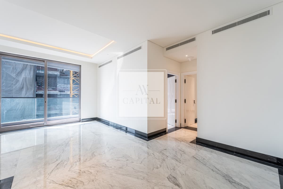1BR Simplex | Canal View | Private Jacuzzi - 2