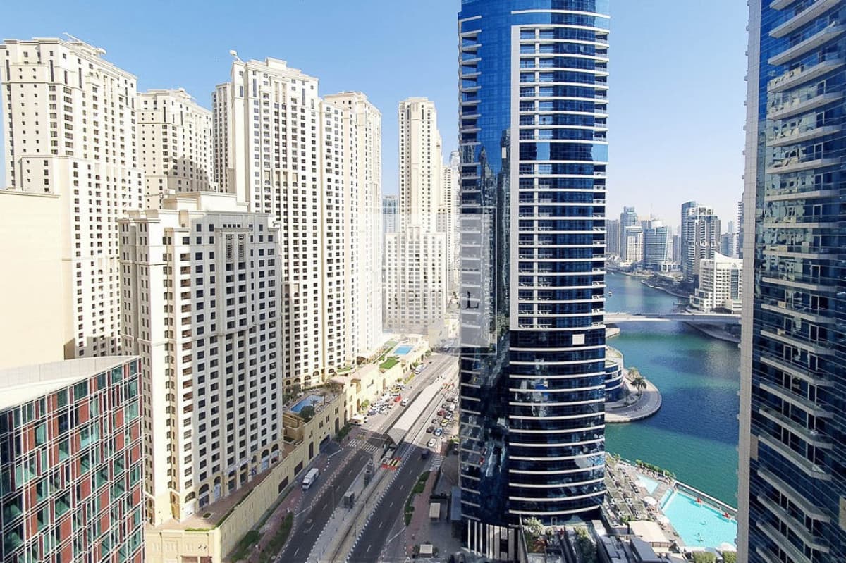 Fully Furnished Studio for Rent in Bay Central - 1