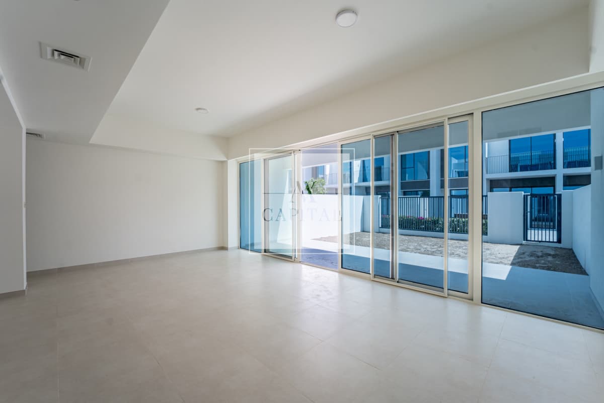 Single Row | Near to Pool | Middle kitchen - 2