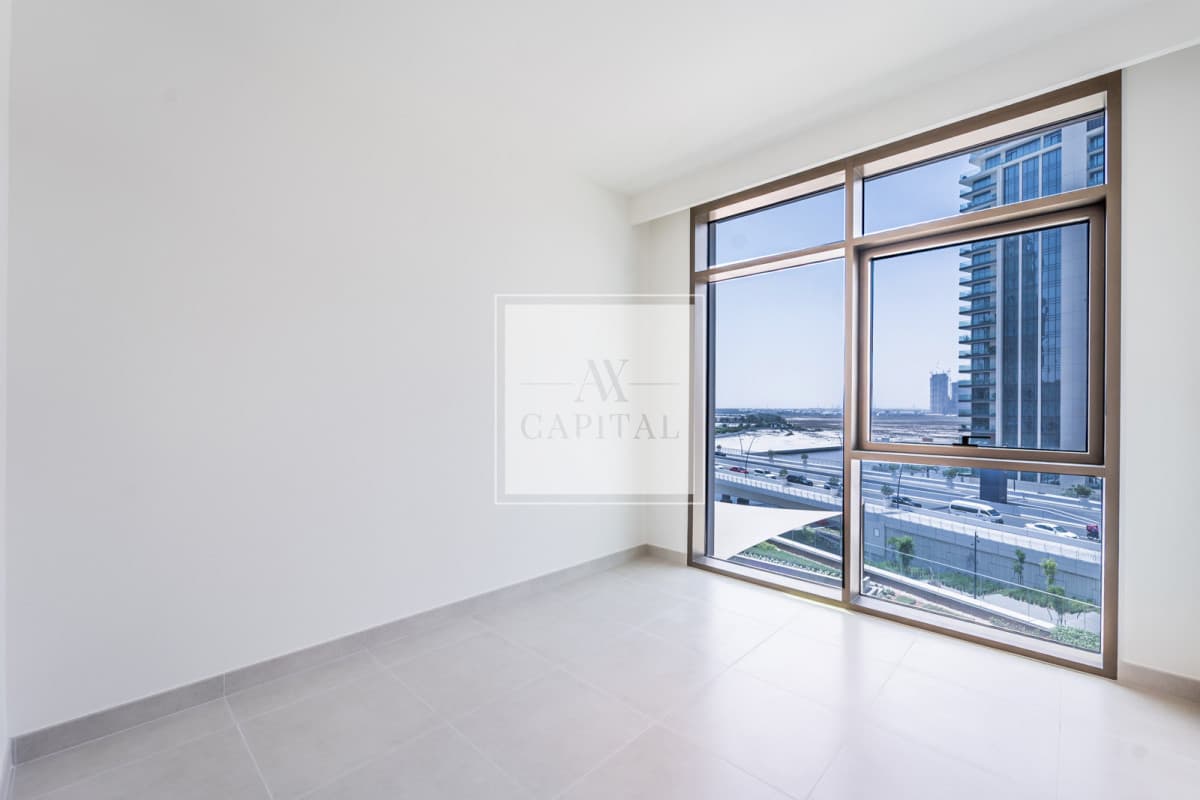 Brand New | Creek View | Ready To Move - 3
