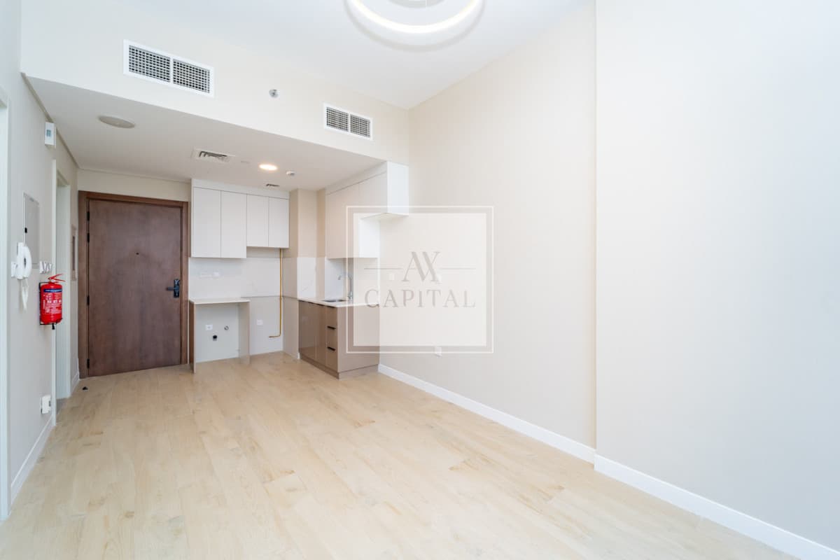 Podium Level | Direct access to Pool | Rented