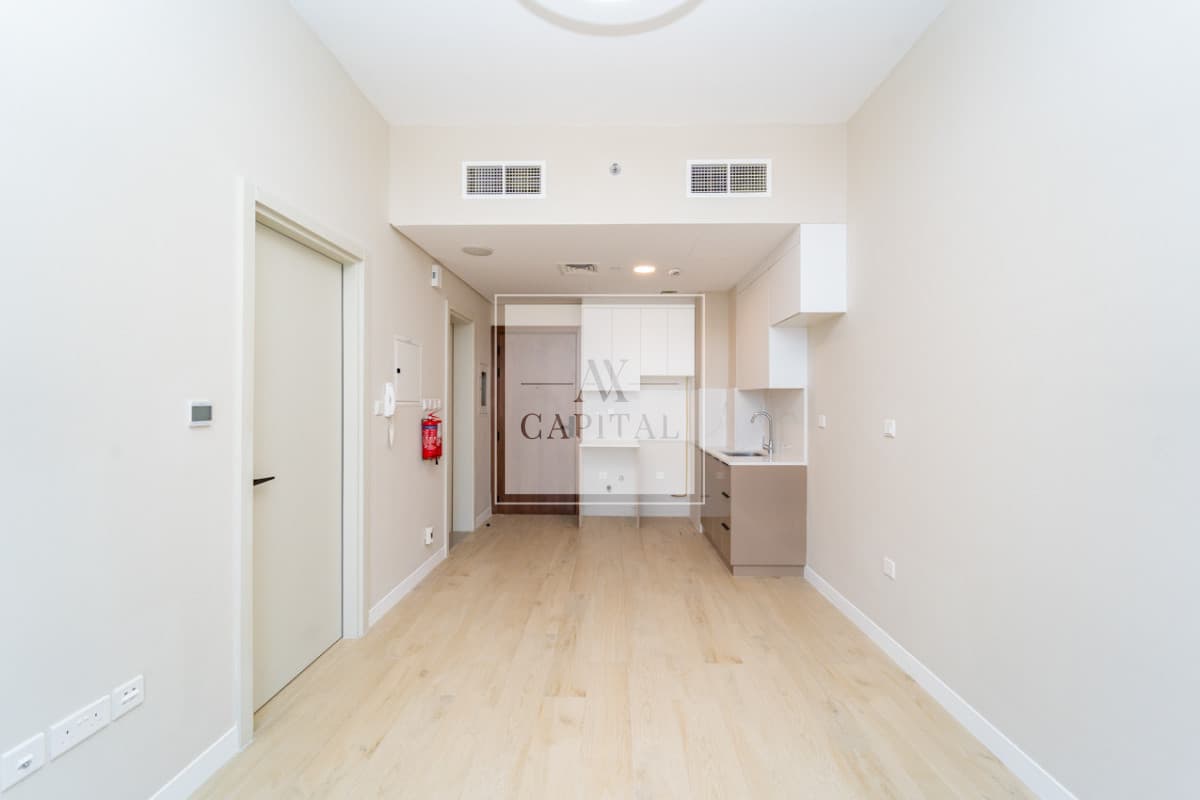 Podium Level | Direct access to Pool | Rented - 3