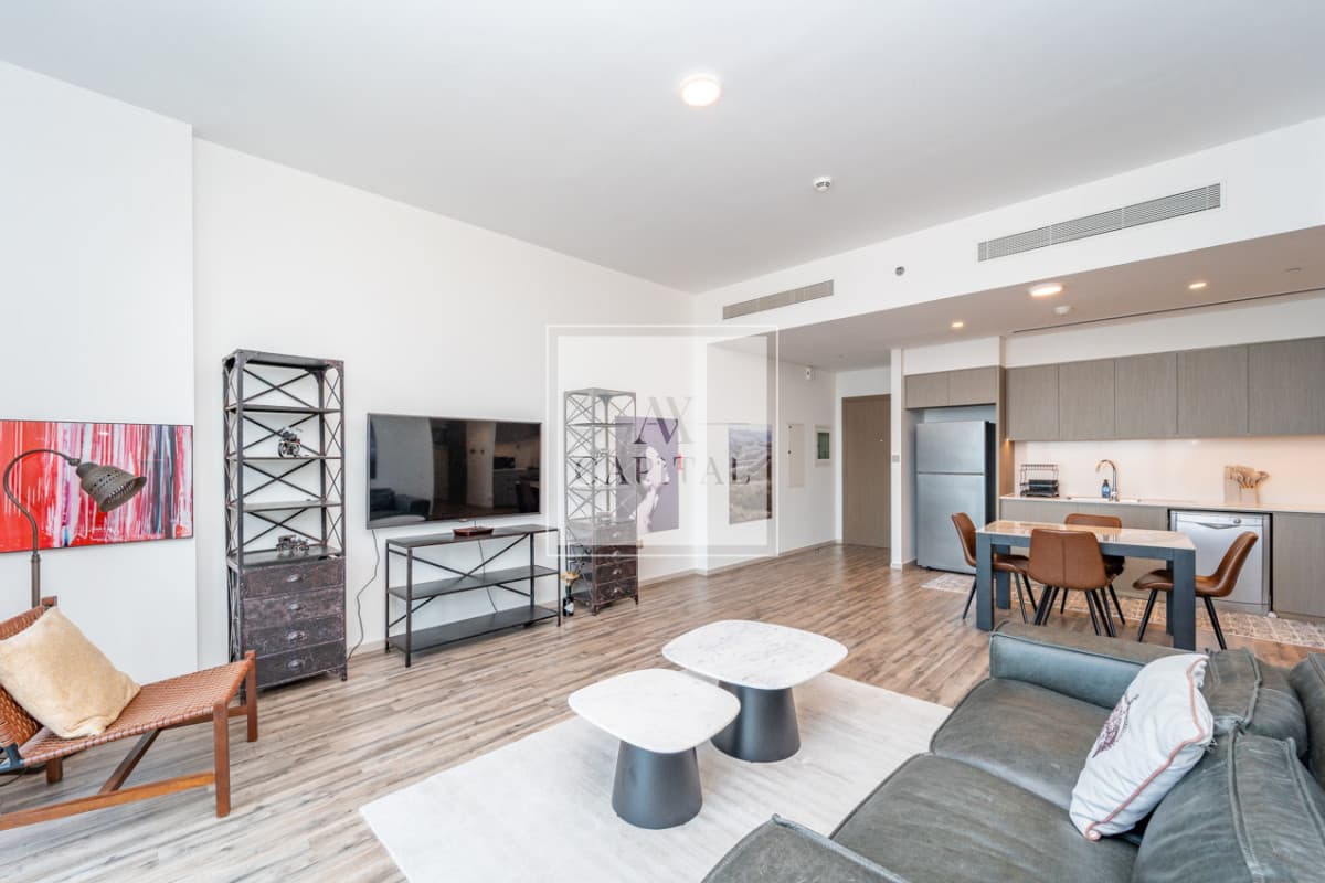 High Floor Fully Furnished & Upgraded 2 Bed - 3