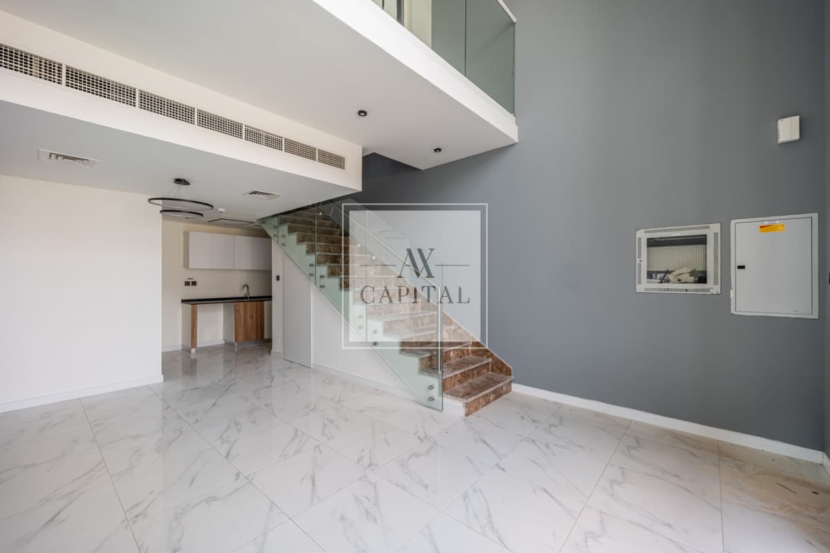 Middle Unit | Private Garden | Single Row - 1