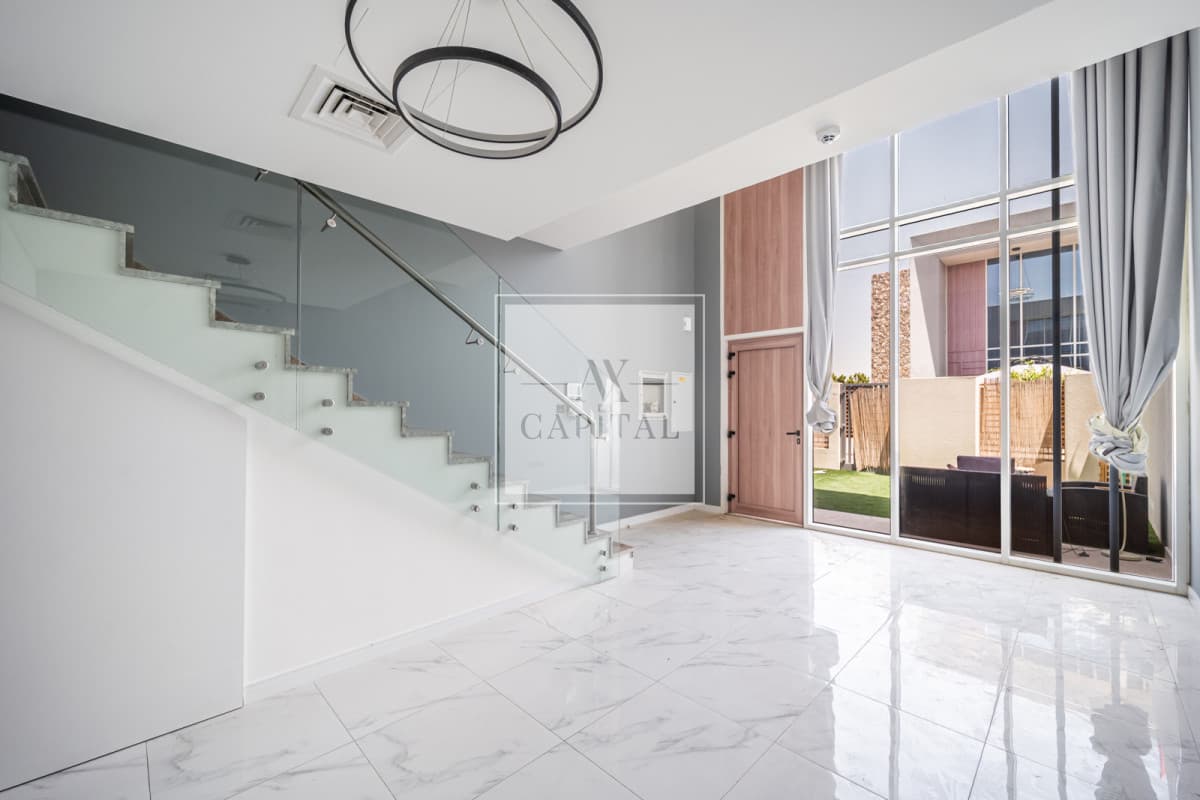 Middle Unit | Private Garden | Single Row - 3