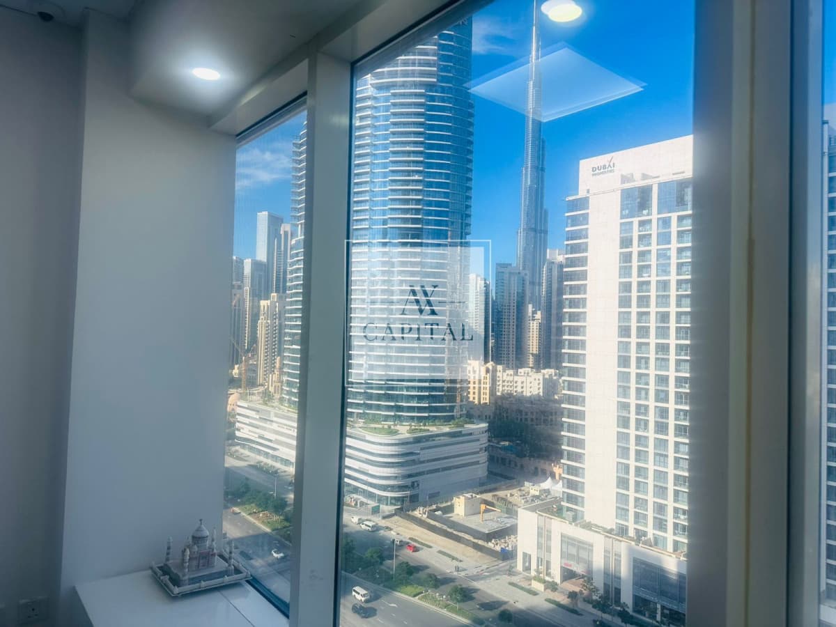 FURNISHED| BURJ KHALIFA VIEW | WR & PANTRY
