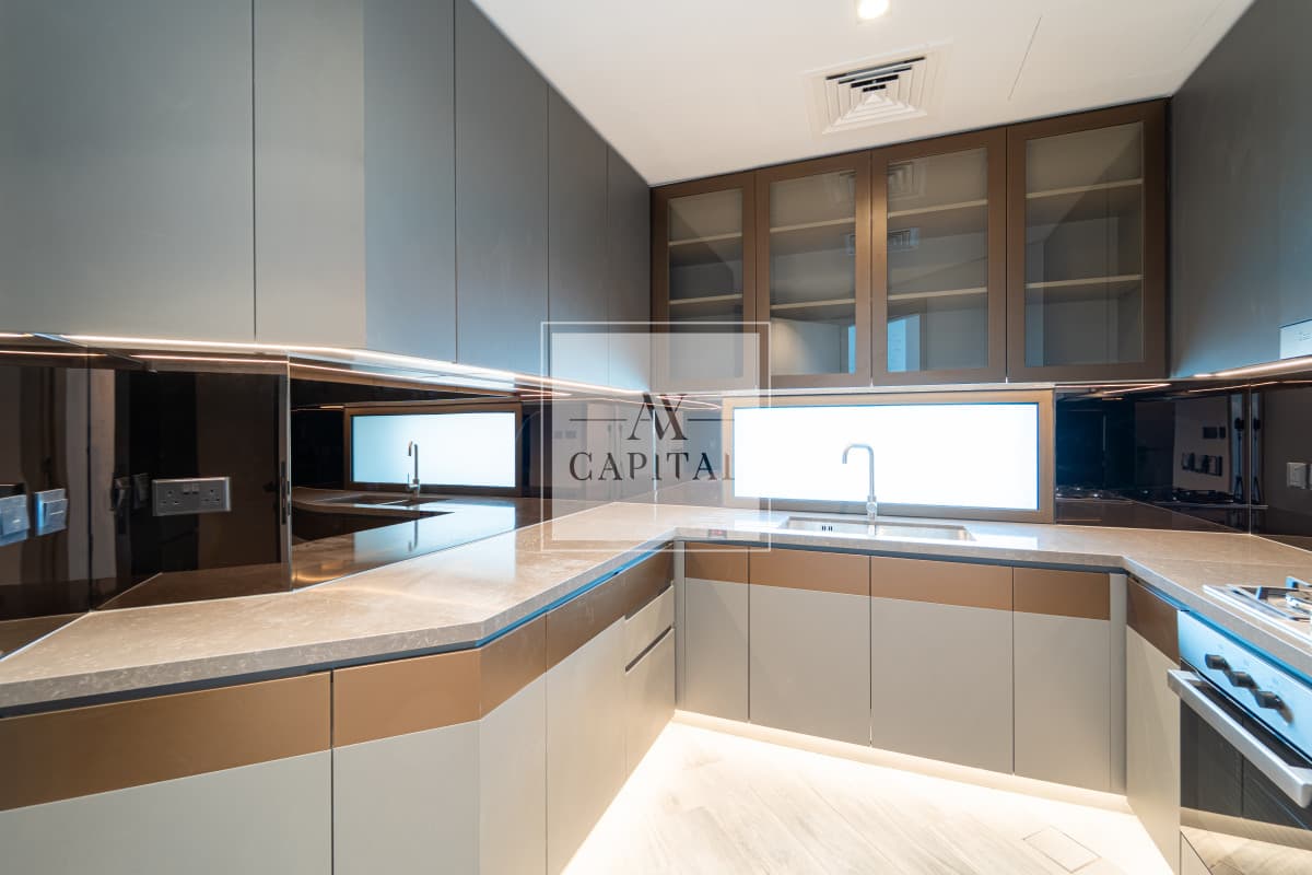 High Floor Living | Corner Unit | Canal View - 2