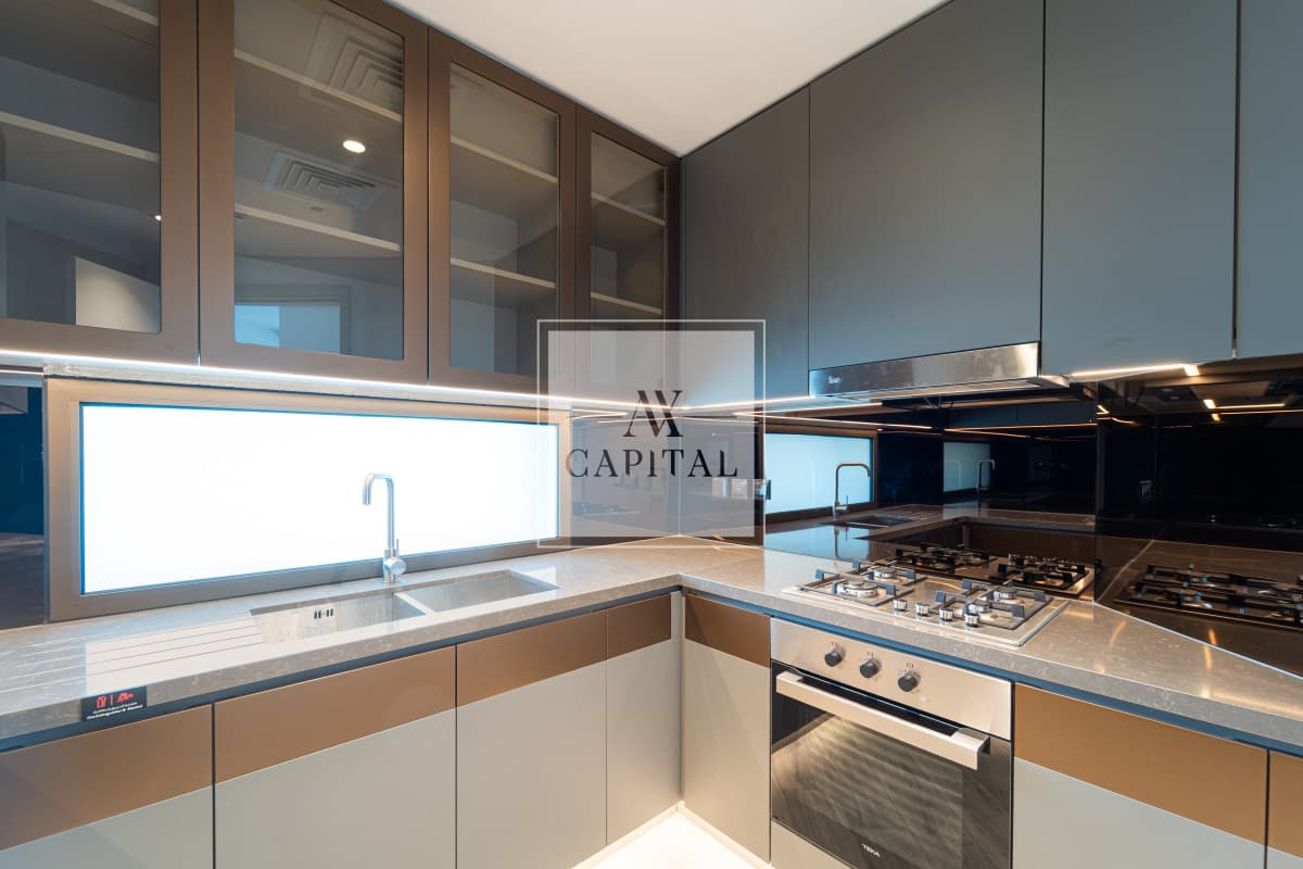 High Floor Living | Corner Unit | Canal View - 1