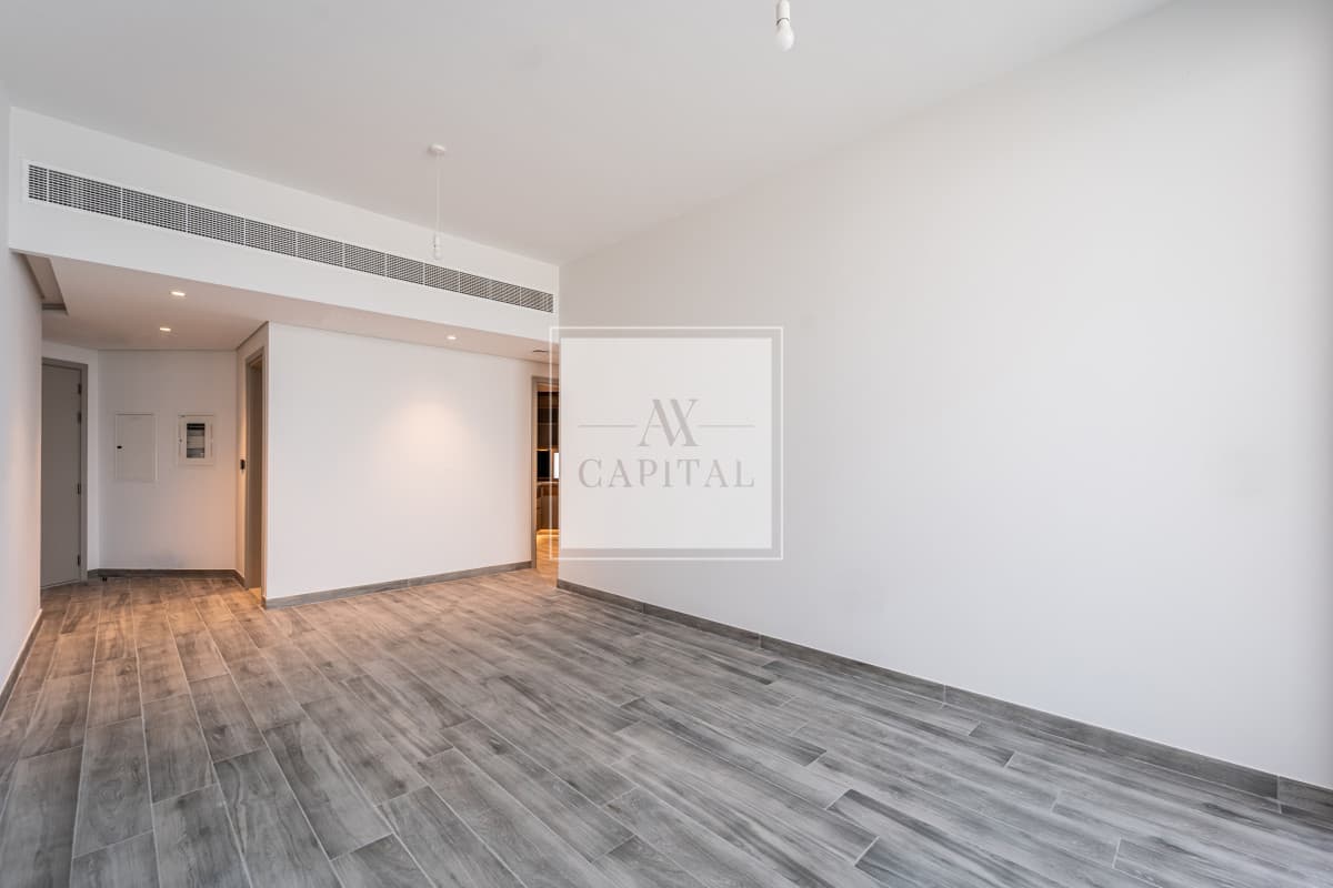 High Floor Living | Corner Unit | Canal View - 3