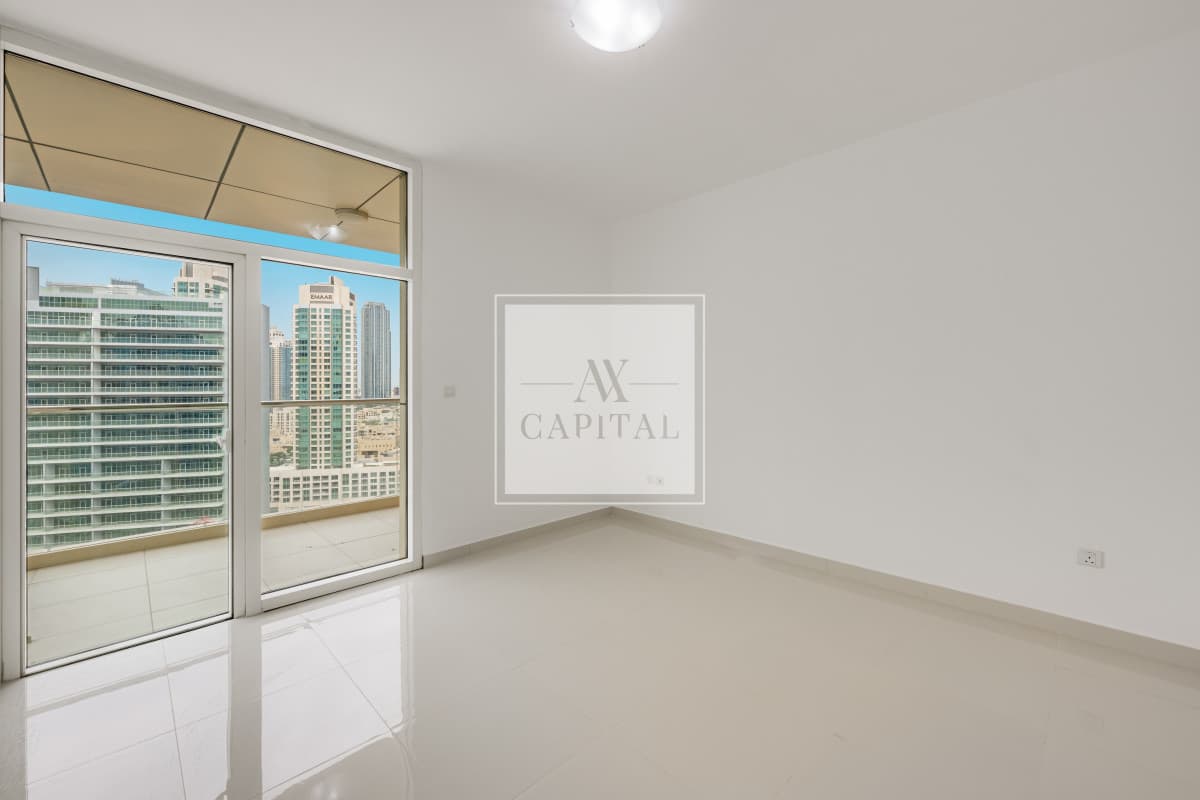 Burj View | Huge Layout | Vacant | Unfurnished - 2