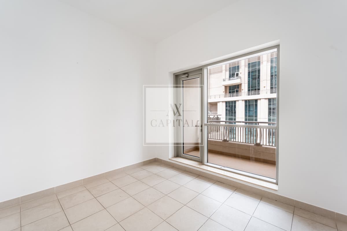 High Return Potential | Burj View | Luxury Living - 3