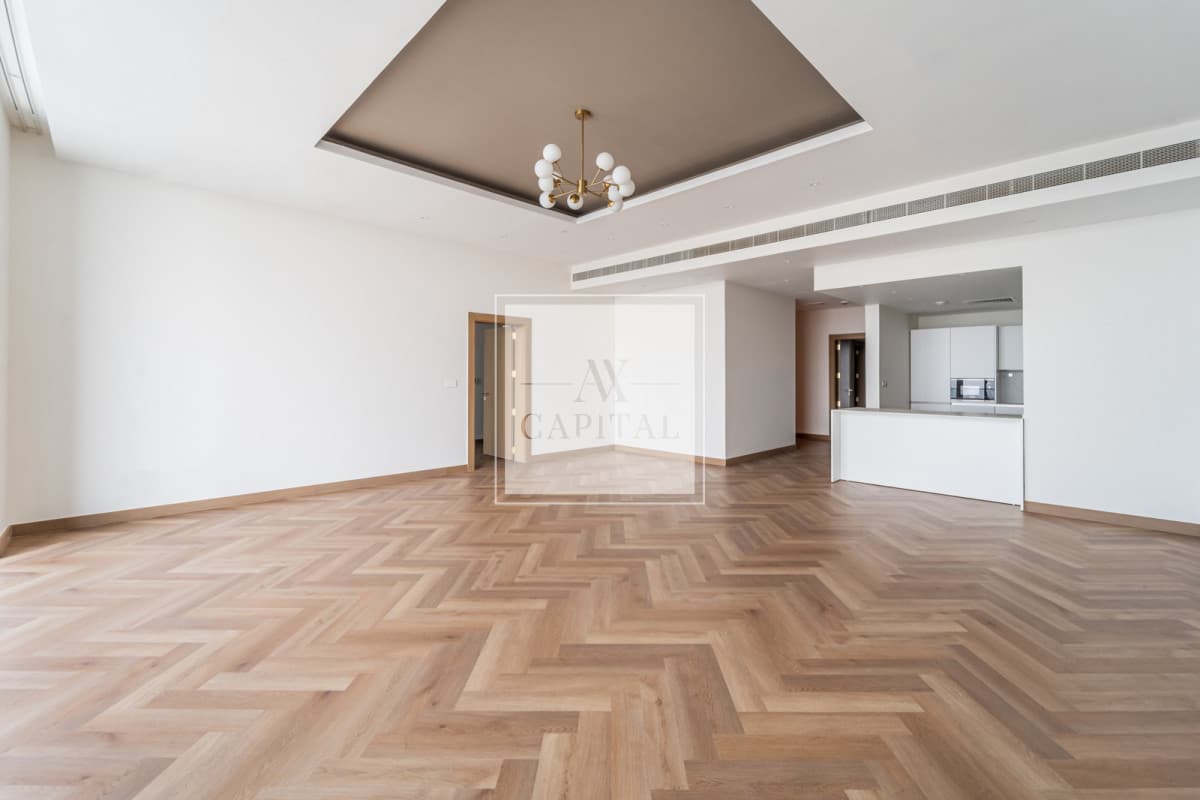 Fully Upgraded | 3 Bedroom Apartment On High Floor - 2