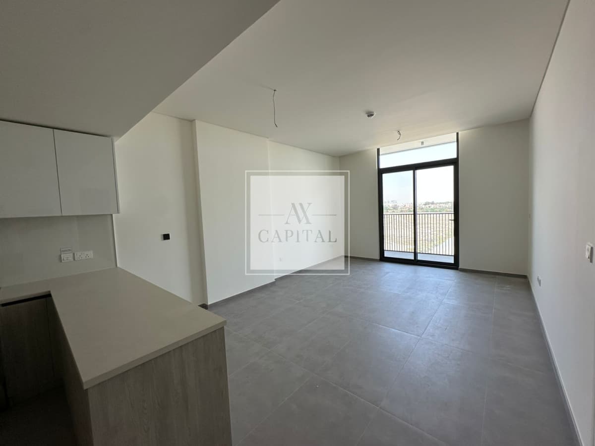 High Floor | Lake View | Big Balcony - 3