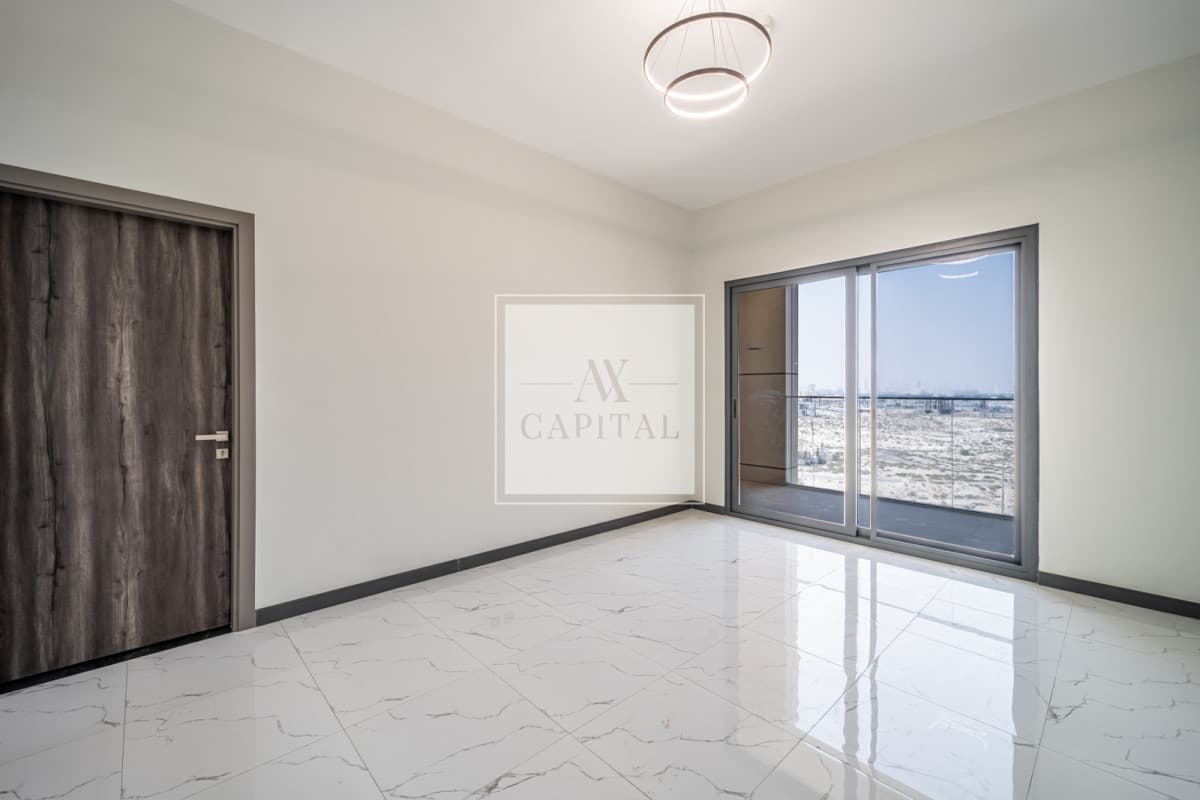 Unfurnished | Balcony  | High Floor | 2 Bathrooms - 2