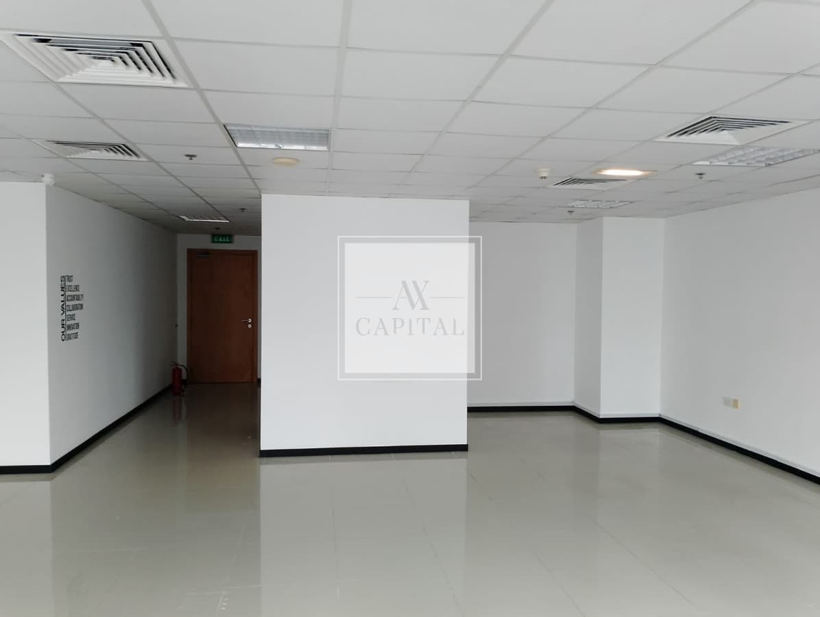 Fitted | CANAL VIEW | Open Layout | Bright Windows - 3