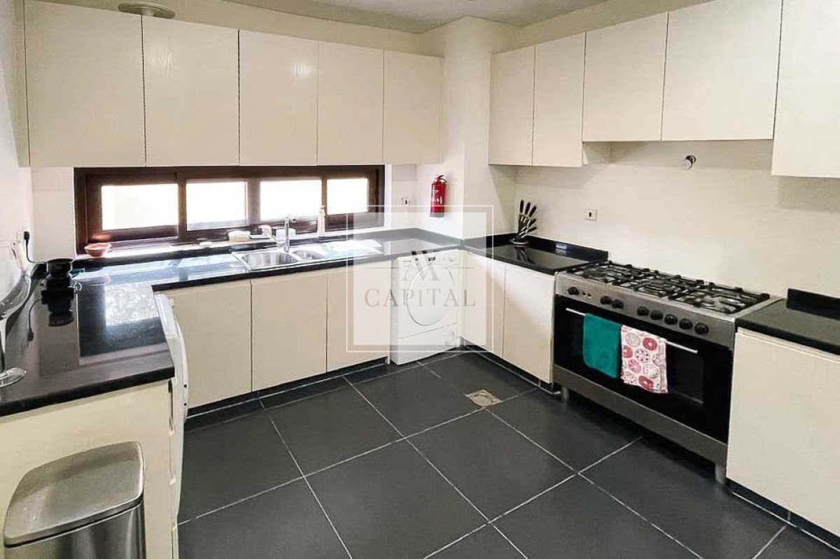 Corner Plot | End Townhouse | Rented - 3