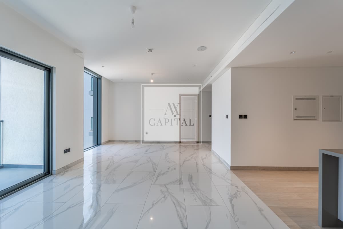 High Floor | Spacious | Skyline & Canal Views - 2