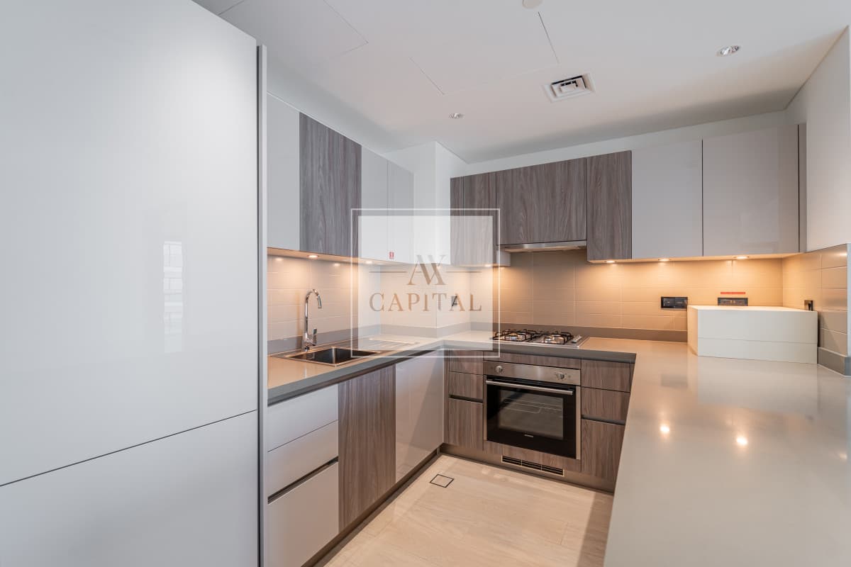 High Floor | Spacious | Skyline & Canal Views - 3