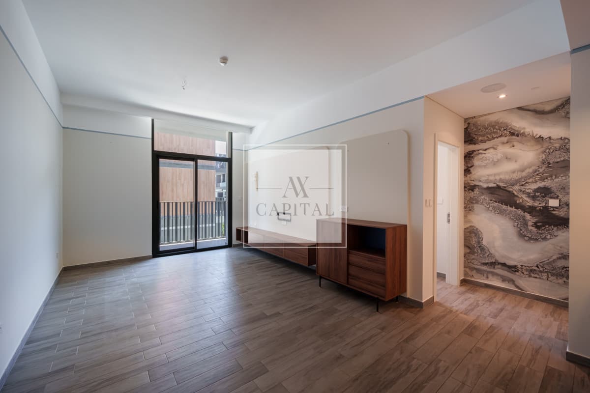 1 Month Free | Ellington | Pool View | Corner - 2