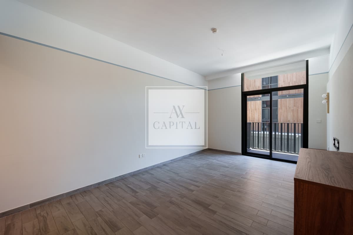 1 Month Free | Ellington | Pool View | Corner - 3