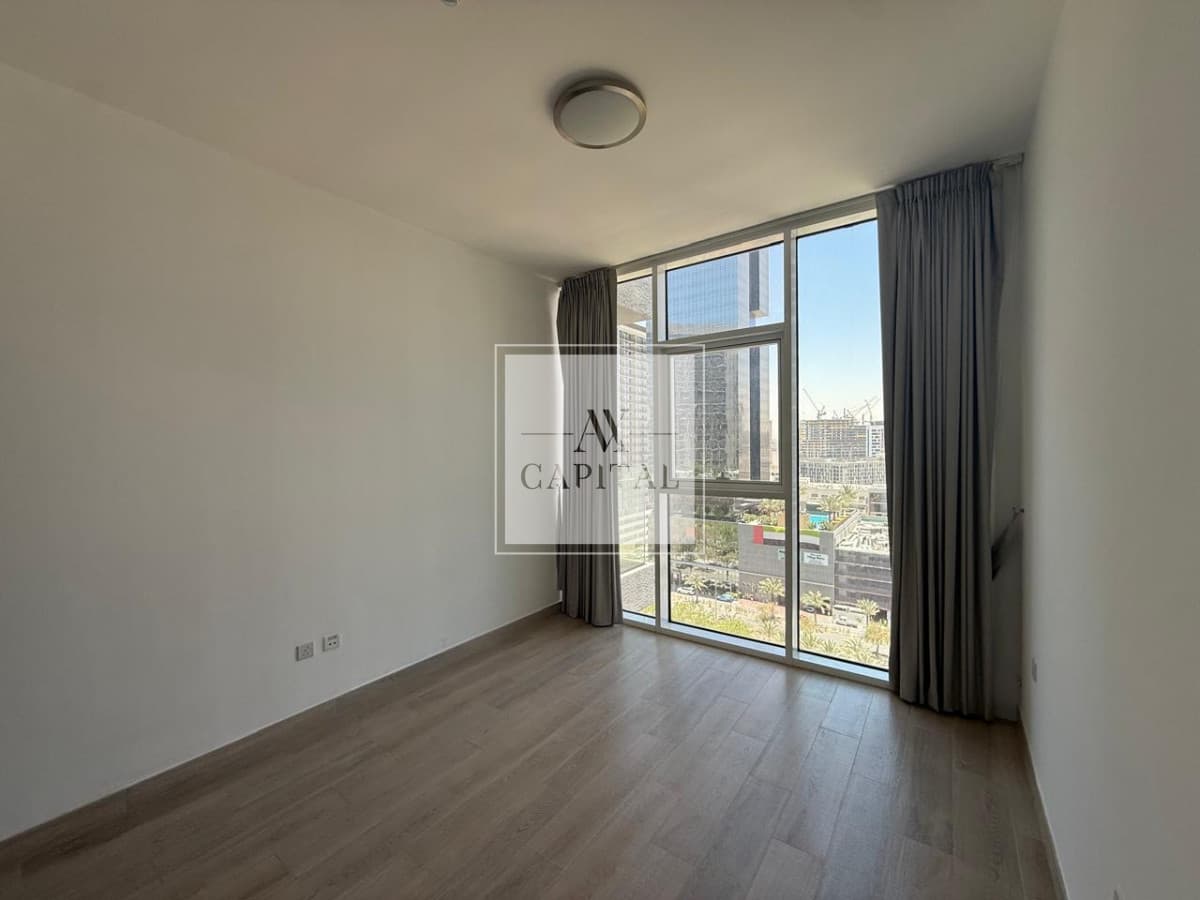 Modern 2BR Apartment | Bright Layout | Mid floor - 2