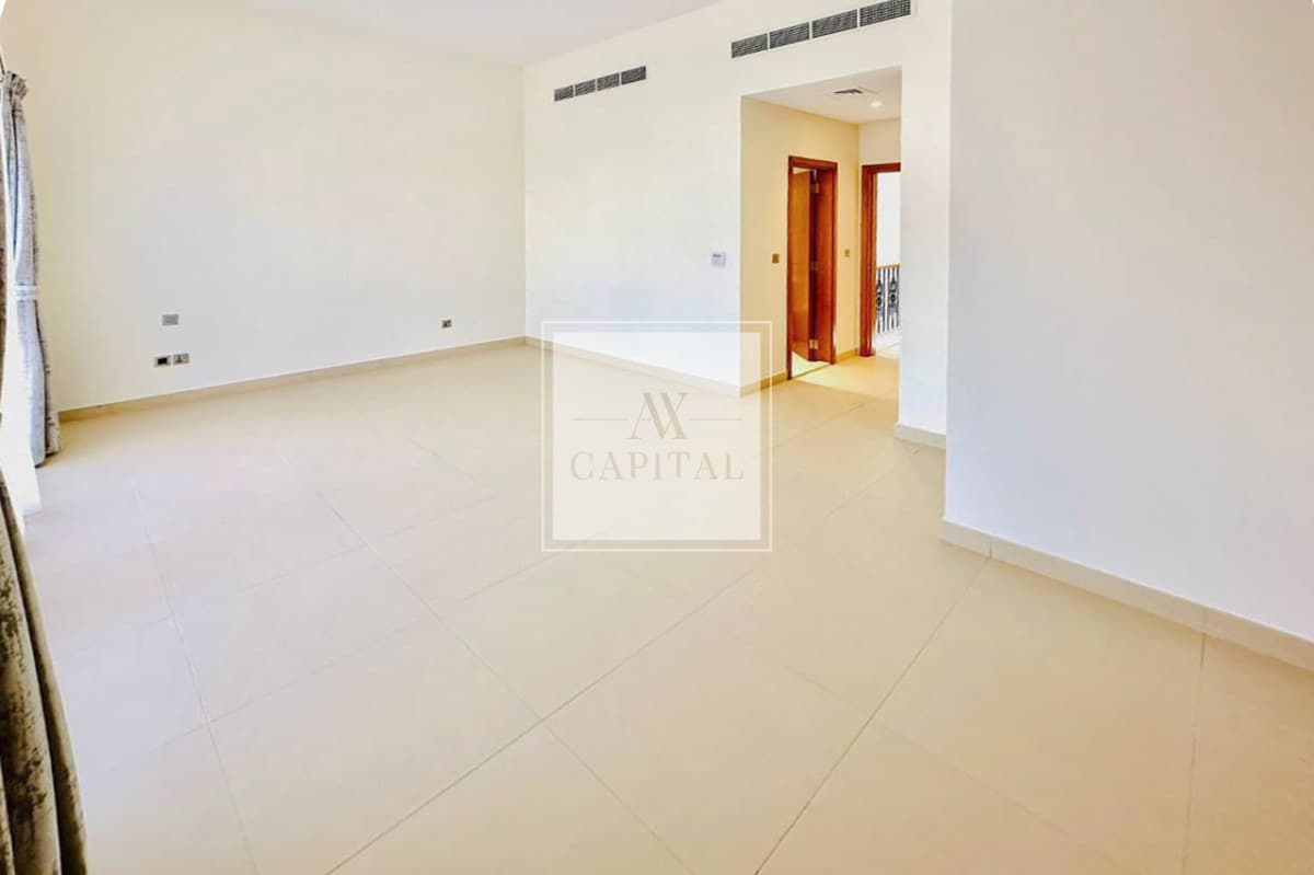 Back to Back | Rented | Middle Unit - 3