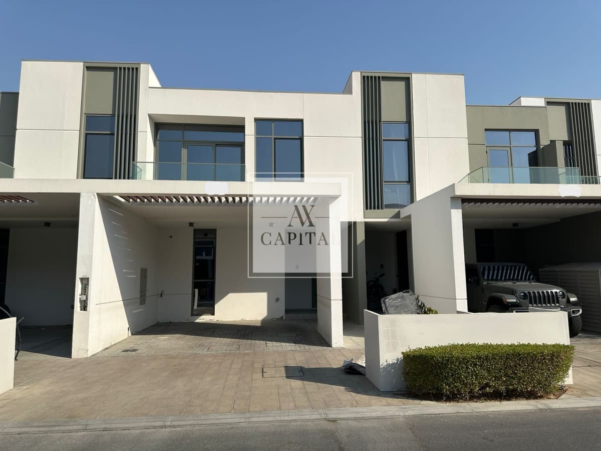 Middle Unit | Single Row | 3BR+Maid - 1