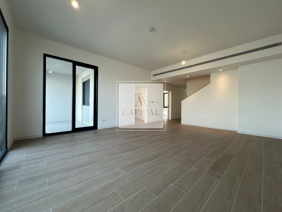 Close To The Pool | Middle Unit | Brand New - 3