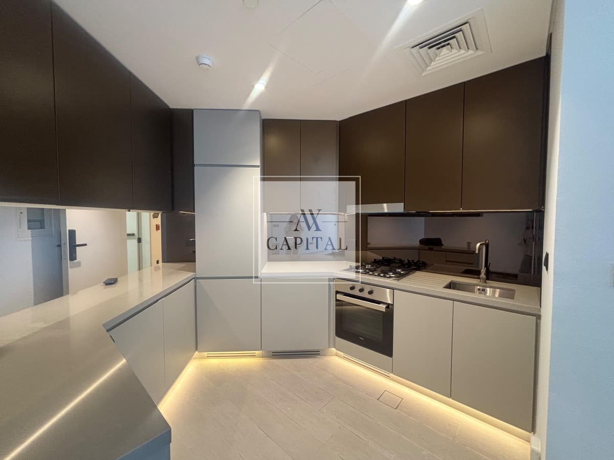 investor deal Spacious 1BR |Creek & MBR City Views - 2